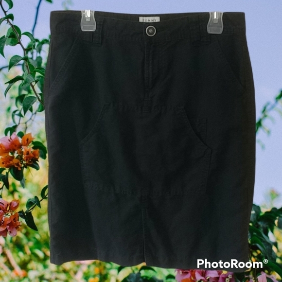Tommy Hilfiger Skirt - Picture 1 of 8